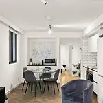 Luxurious With Stunning View