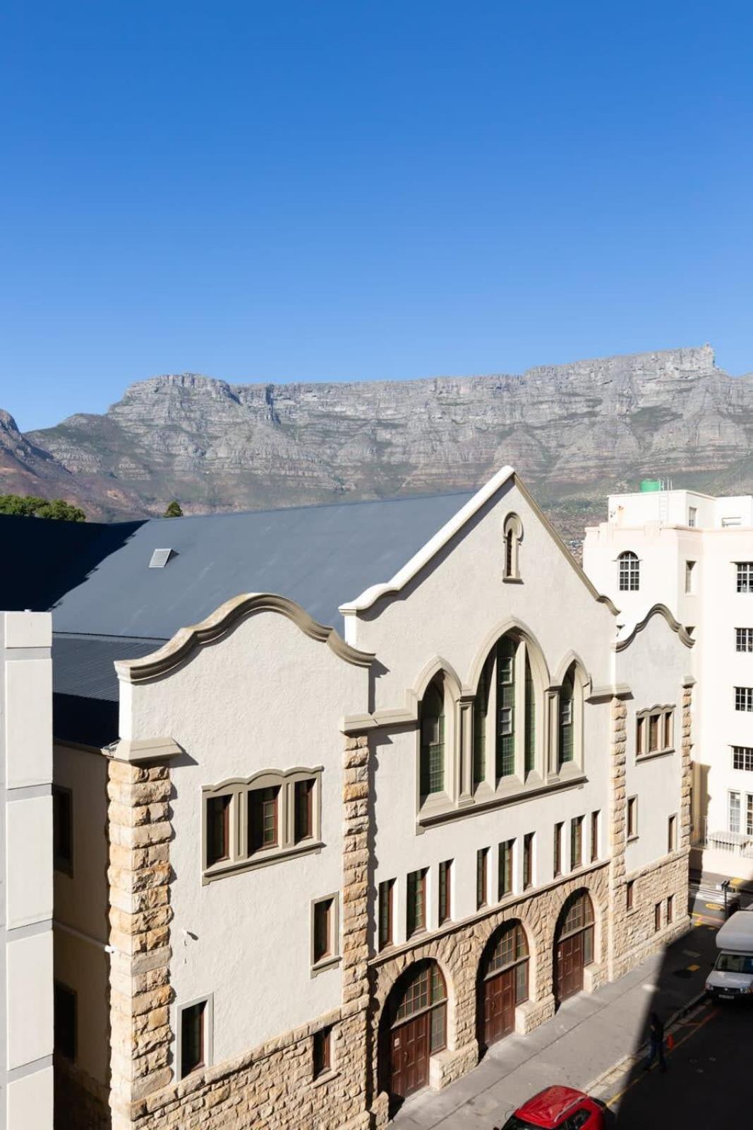 Luxurious With Stunning View