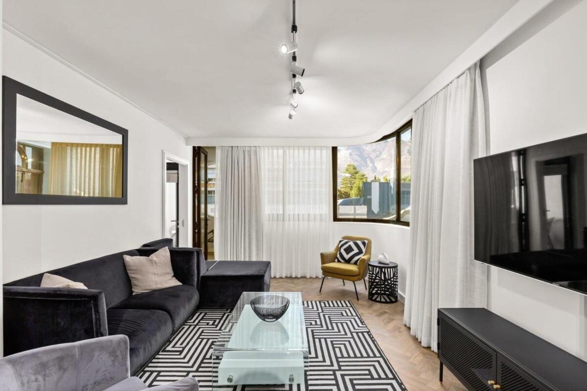 Luxurious With Stunning View *